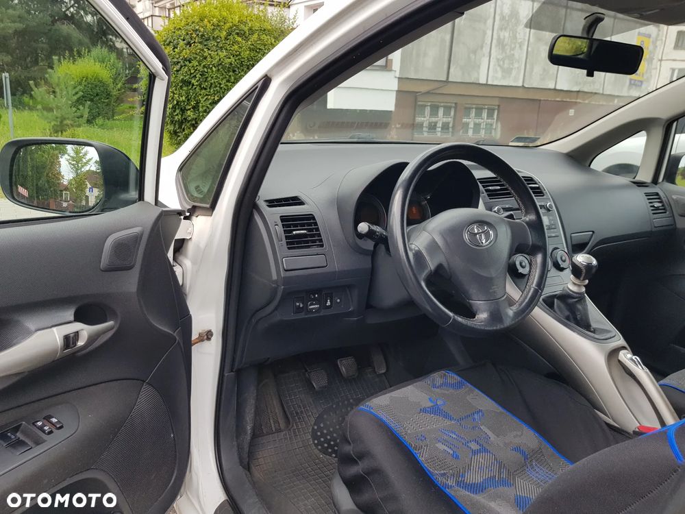 Toyota Auris - 6
