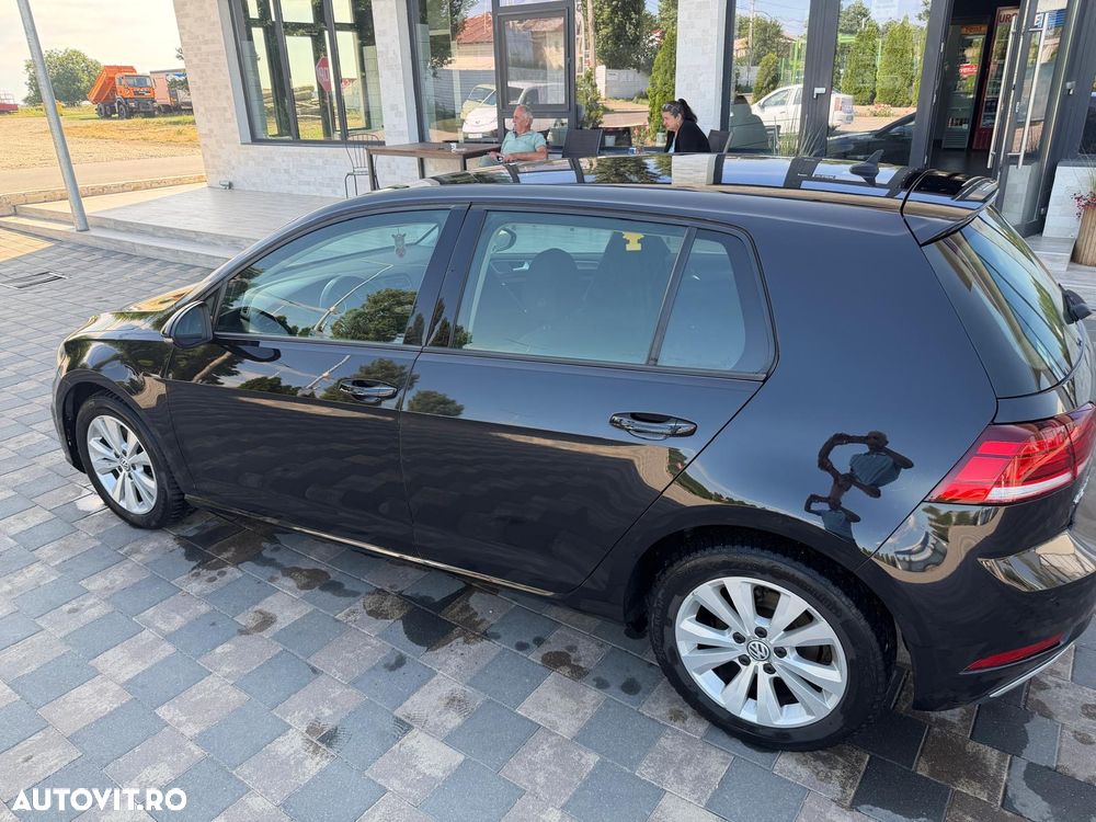 Volkswagen Golf - 9
