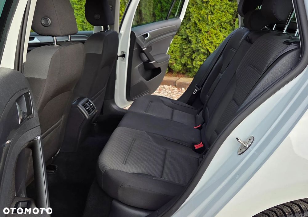 Volkswagen Golf - 15