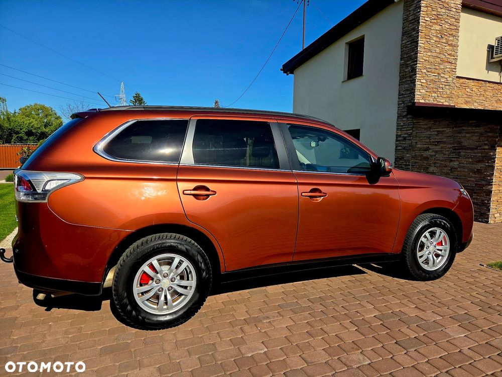 Mitsubishi Outlander - 11
