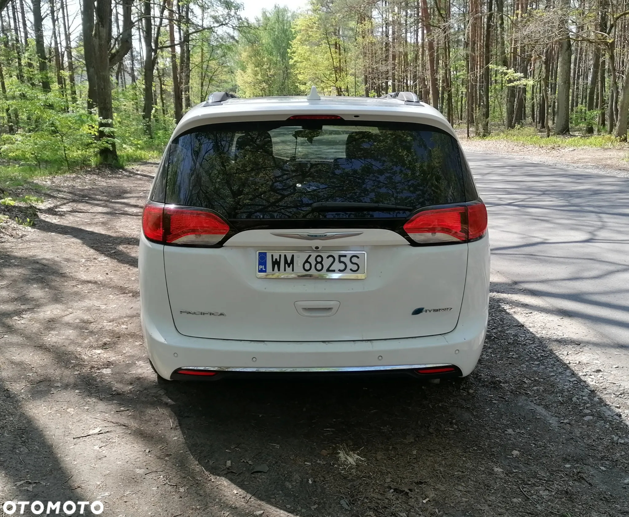 Chrysler Pacifica - 4