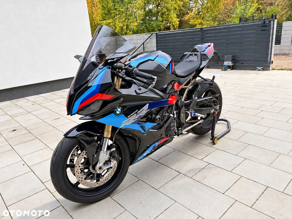 BMW S - 16