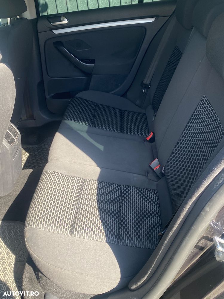 Volkswagen Golf - 9