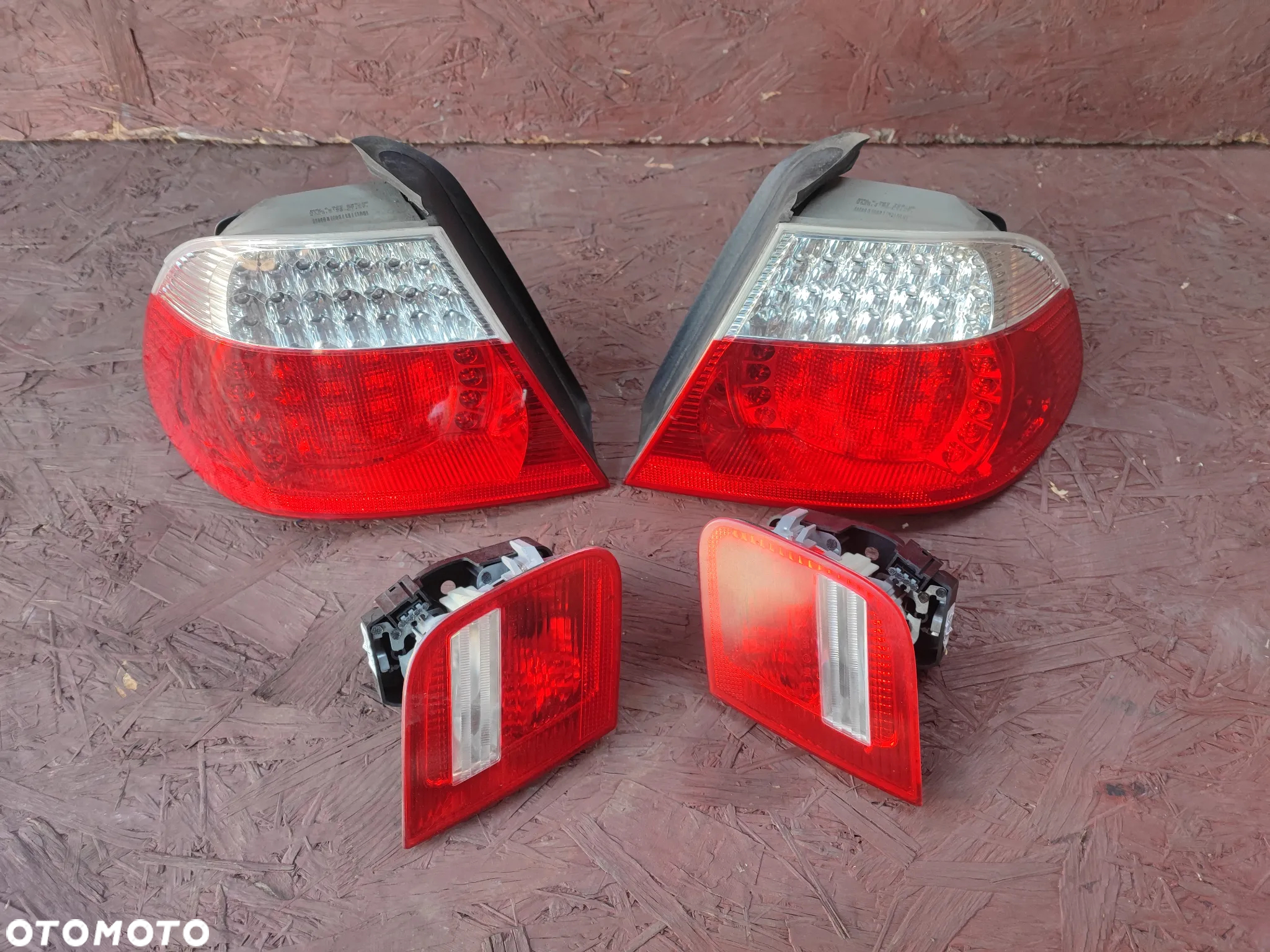 BMW E46 COUPE ORYGINALNE LAMPY TYŁ LED / DIODOWE POLIFT + KOSTKI + WKŁADY O NR. 63 21 6 920 699 / 63 21 6 920 700 OEM M-PAKIET ( BIAŁY KIERUNEK ) W BARDZO DOBRYM STANIE - 2