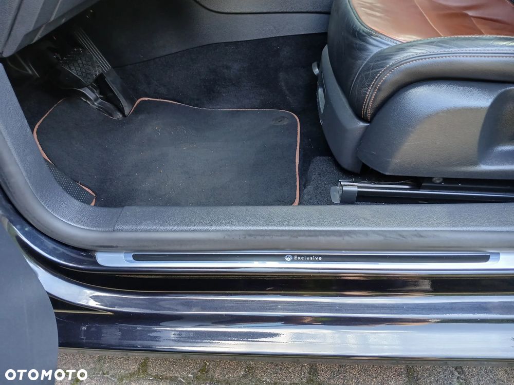 Volkswagen Golf Variant 2.0 TDI DPF DSG Exclusive - 17