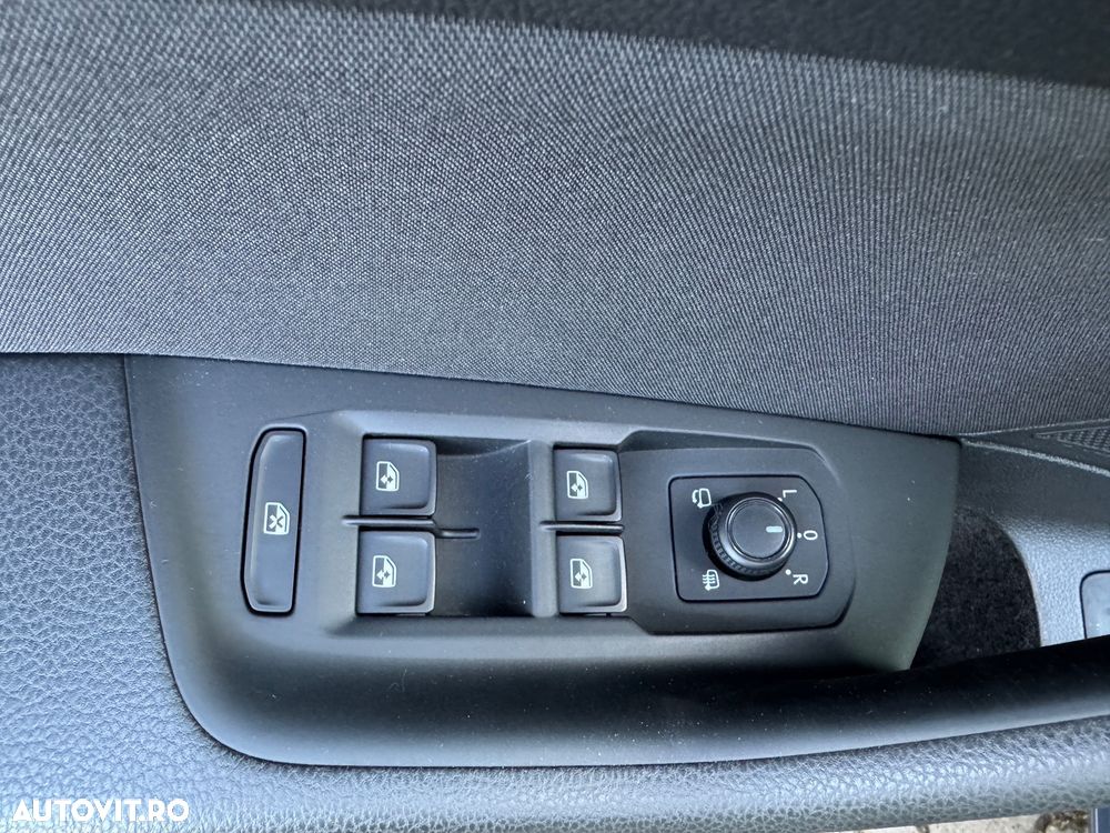 VOLKSWAGEN Passat 2020 — imagine 30