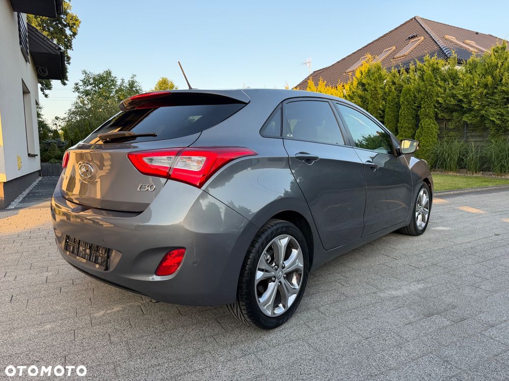 Hyundai i30 blue 1.6 GDI Passion - 8