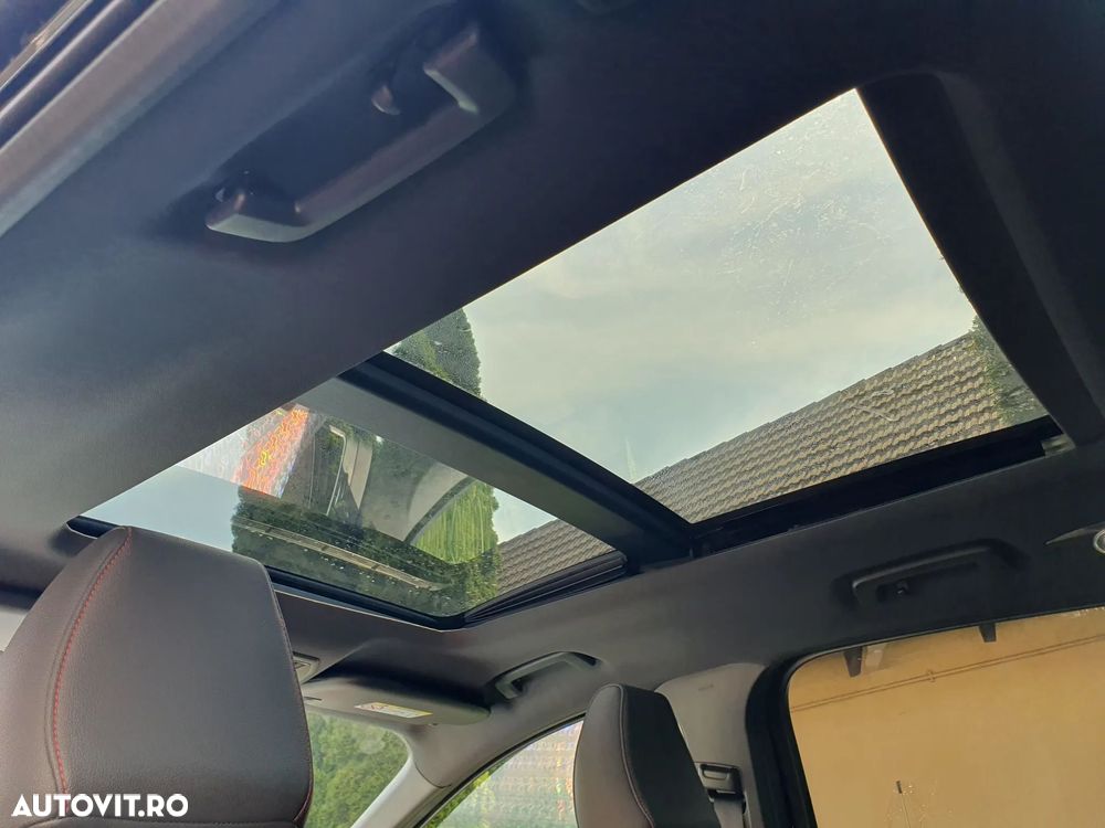 Ford Kuga 2.0 TDCi 4WD Powershift ST-Line - 35