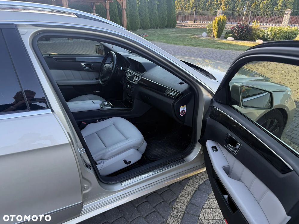 Mercedes-Benz Klasa E 350 CDI 4-Matic BlueEff - 19