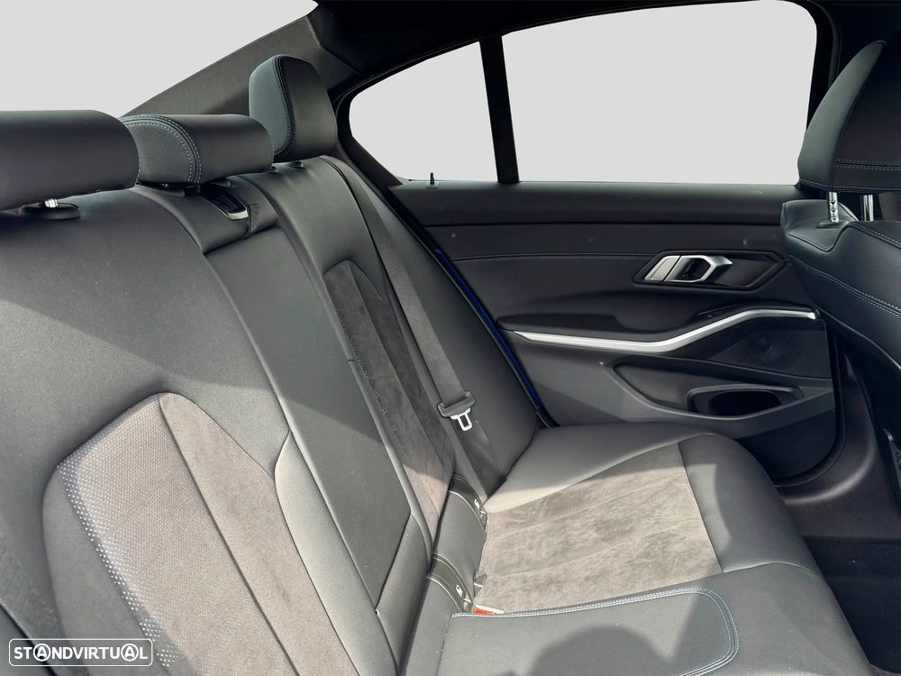 BMW 330 e Pack M Auto - 13