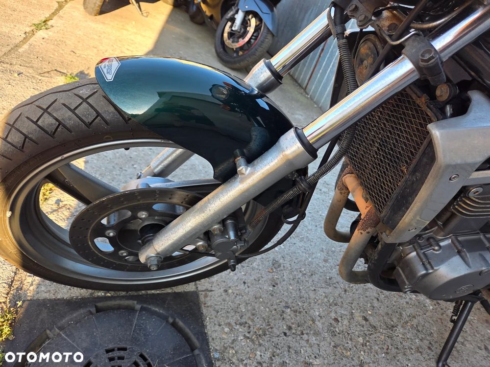 Kawasaki ER - 26