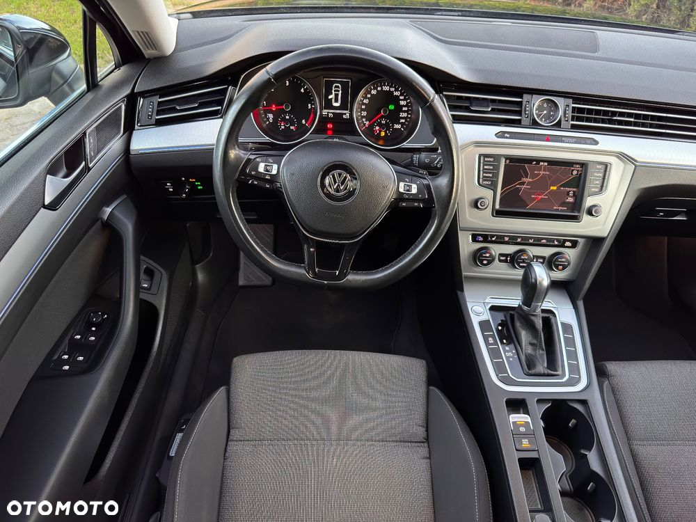 Volkswagen Passat 2.0 TDI BMT Comfortline DSG - 28