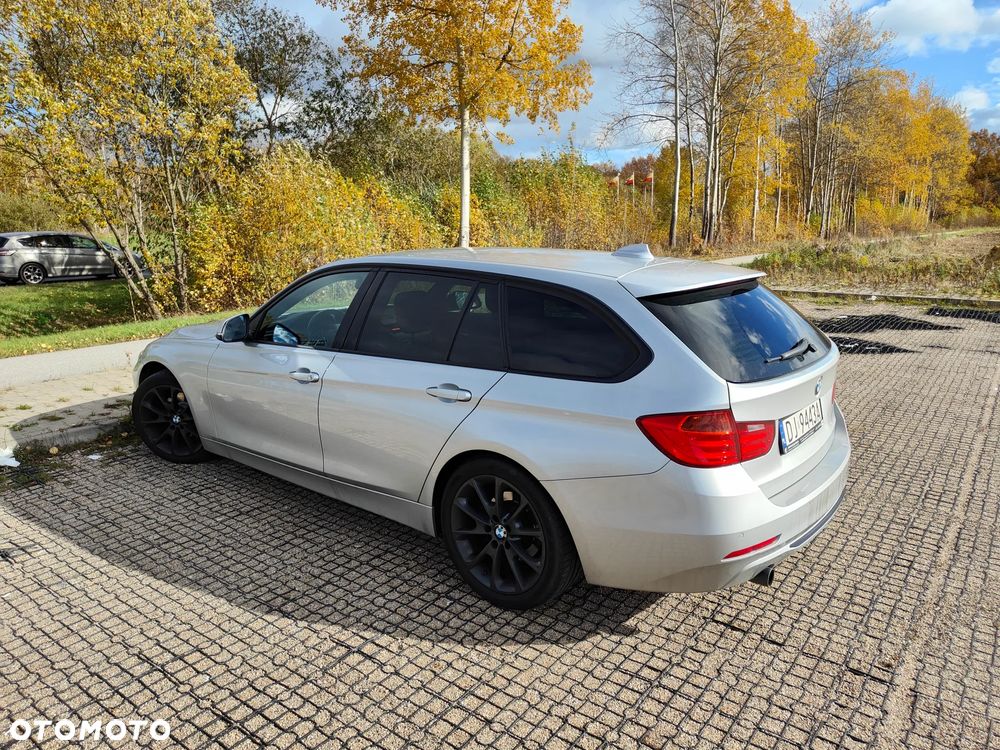 BMW Seria 3 320d DPF Edition Sport - 2