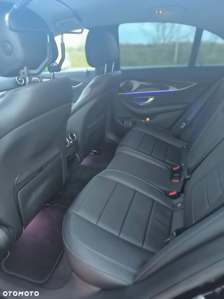 Mercedes-Benz Klasa E 350 d 9G-TRONIC - 33