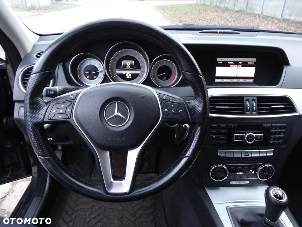 Mercedes-Benz Klasa C 180 Kompressor BlueEFFICIENCY Avantgarde - 19