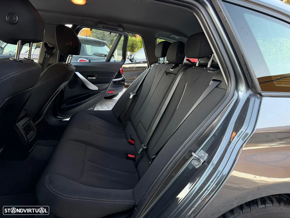 BMW 318 d Touring Line Sport - 8