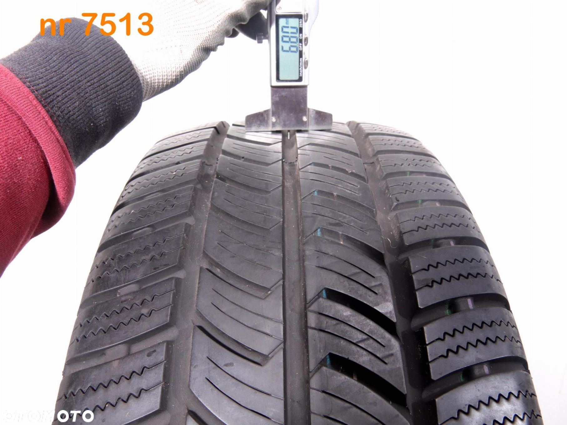 Continental VancoWinter 2 235/65 R16C - 2