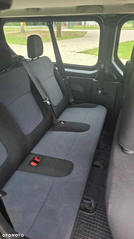 Opel Vivaro - 15