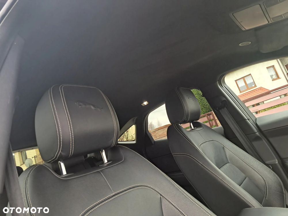 Jaguar E-Pace D165 AWD R-Dynamic - 22