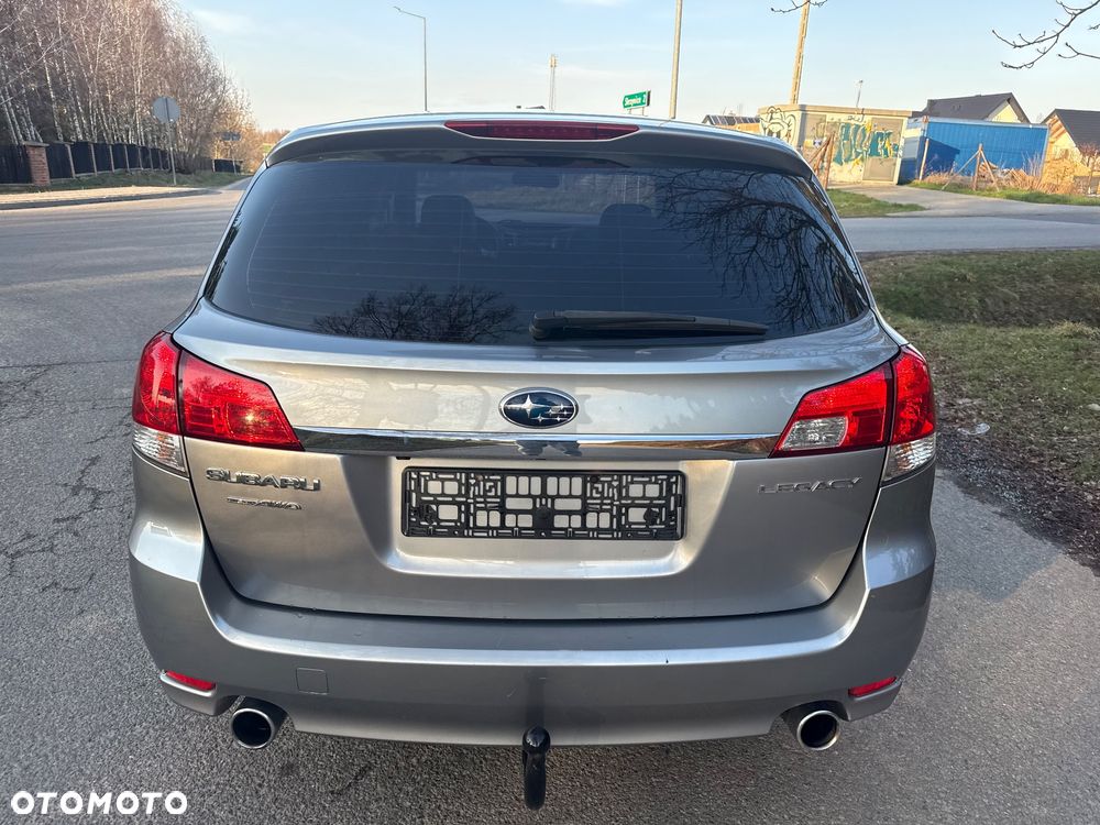 Subaru Legacy 2.5i GT - 6