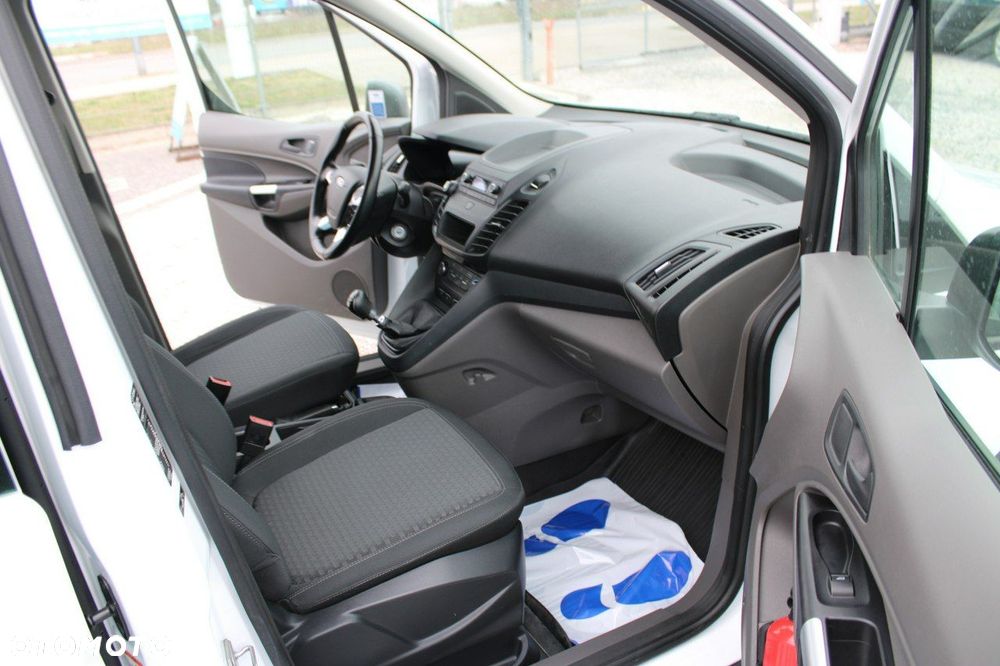 Ford Transit Connect - 23