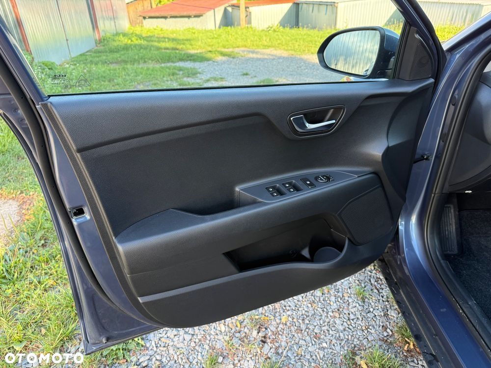 Kia Stonic 1.0 T-GDI 100 OPF DCT7 Edition 7 - 9