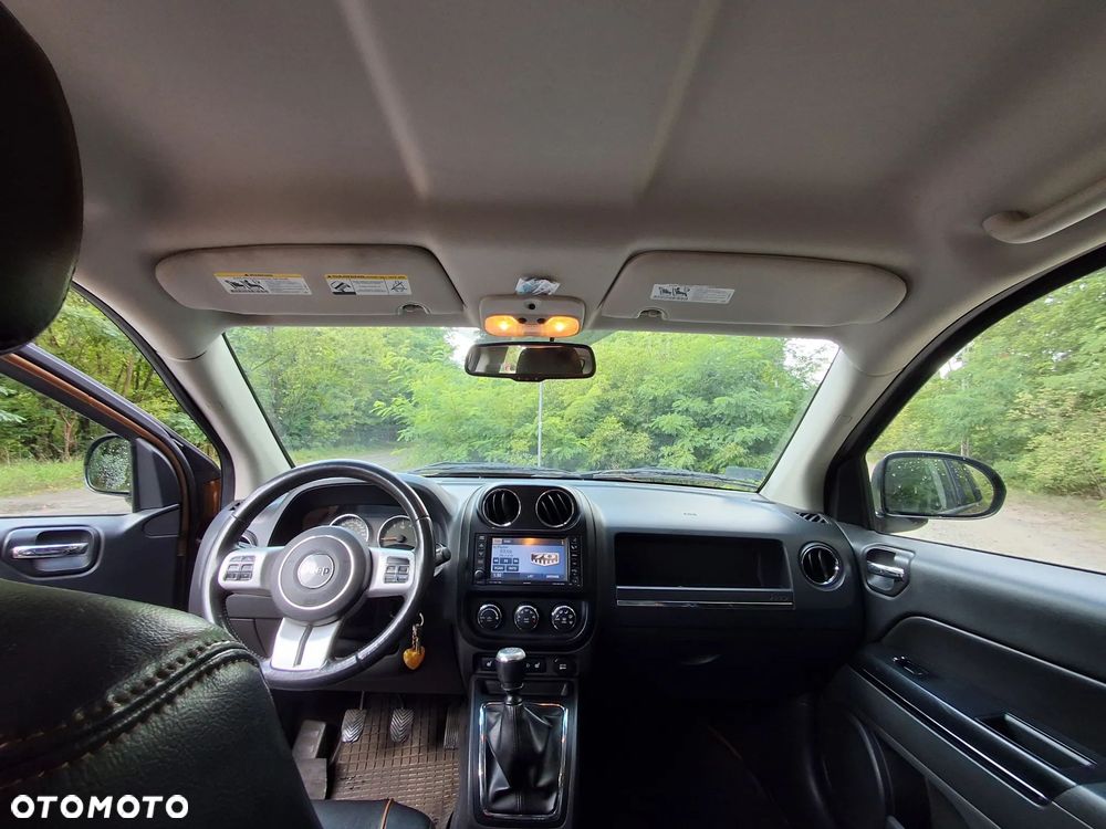 Jeep Compass - 35
