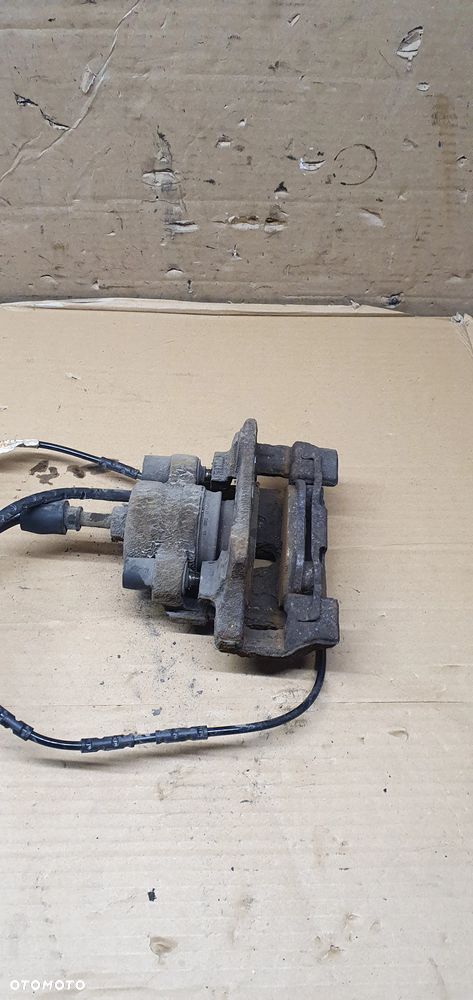 Zacisk hamulcowy prawy tył tylny BMW 1 E87 - 5