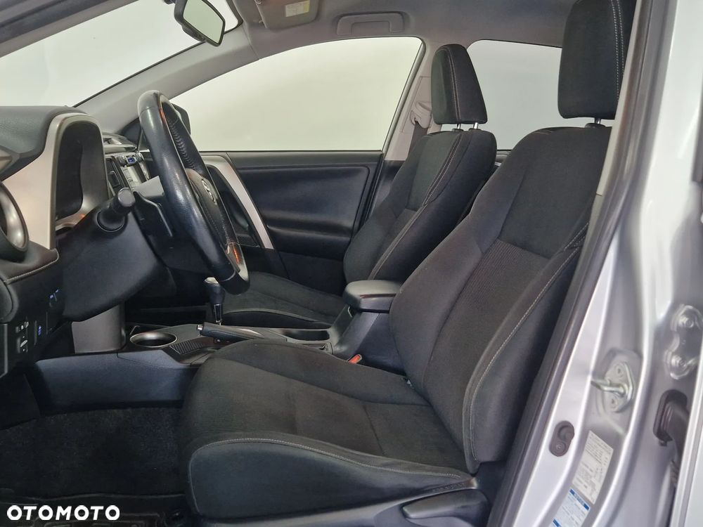 Toyota RAV4 - 22