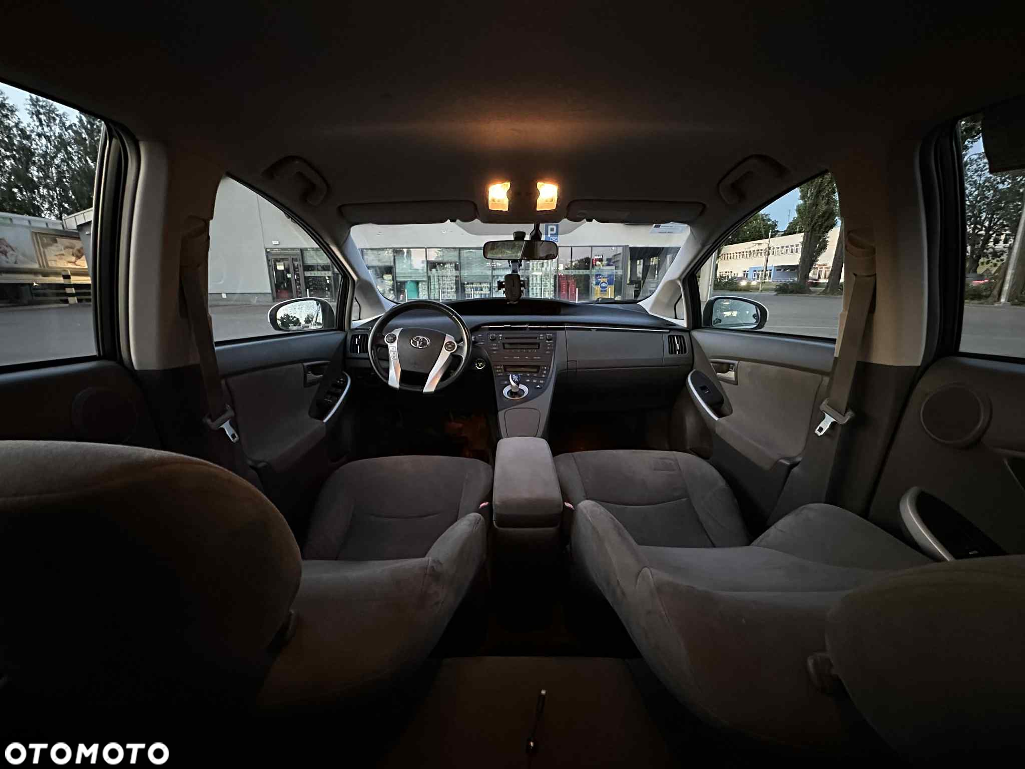 Toyota Prius - 10