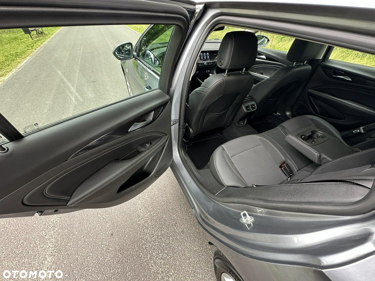 Opel Insignia - 23