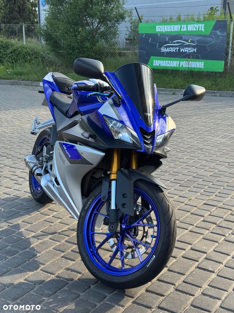 Yamaha YZF - 1