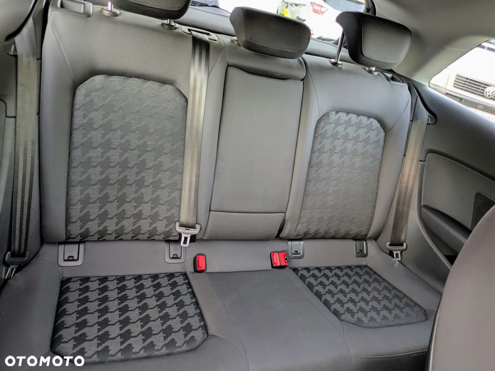 Audi A3 1.6 TDI S tronic - 16