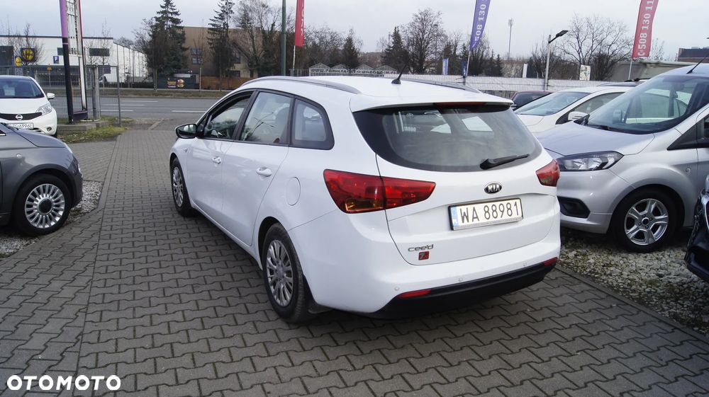 Kia Ceed 1.6 GDI L - 4