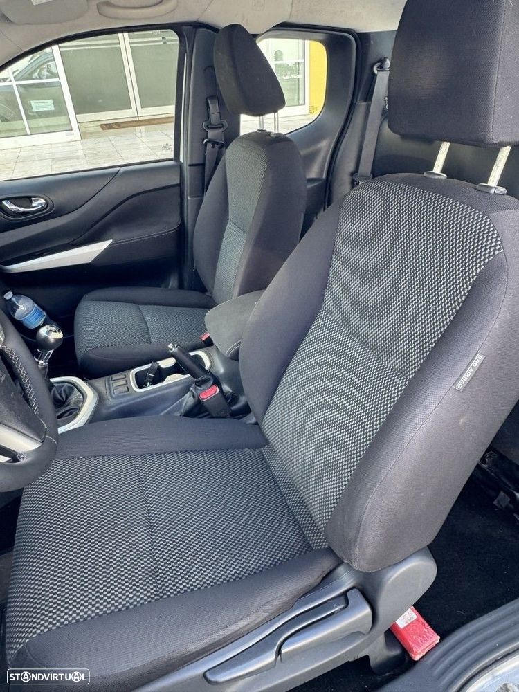 Nissan Navara 2.3 dCi CD 4WD N-Connecta - 17