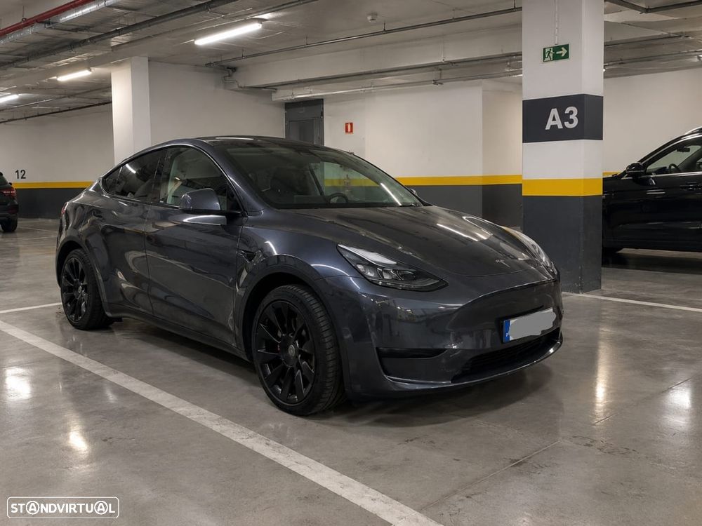 Tesla Model Y Standard RWD - 2