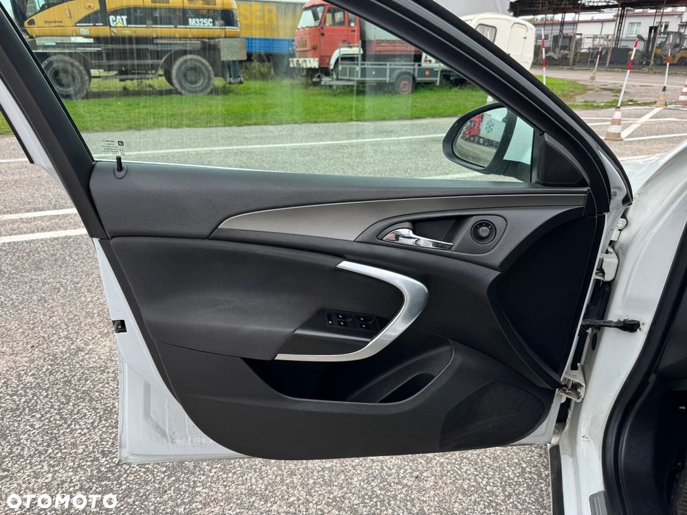 Opel Insignia 2.0 CDTI Sports Tourer Design Edition - 25