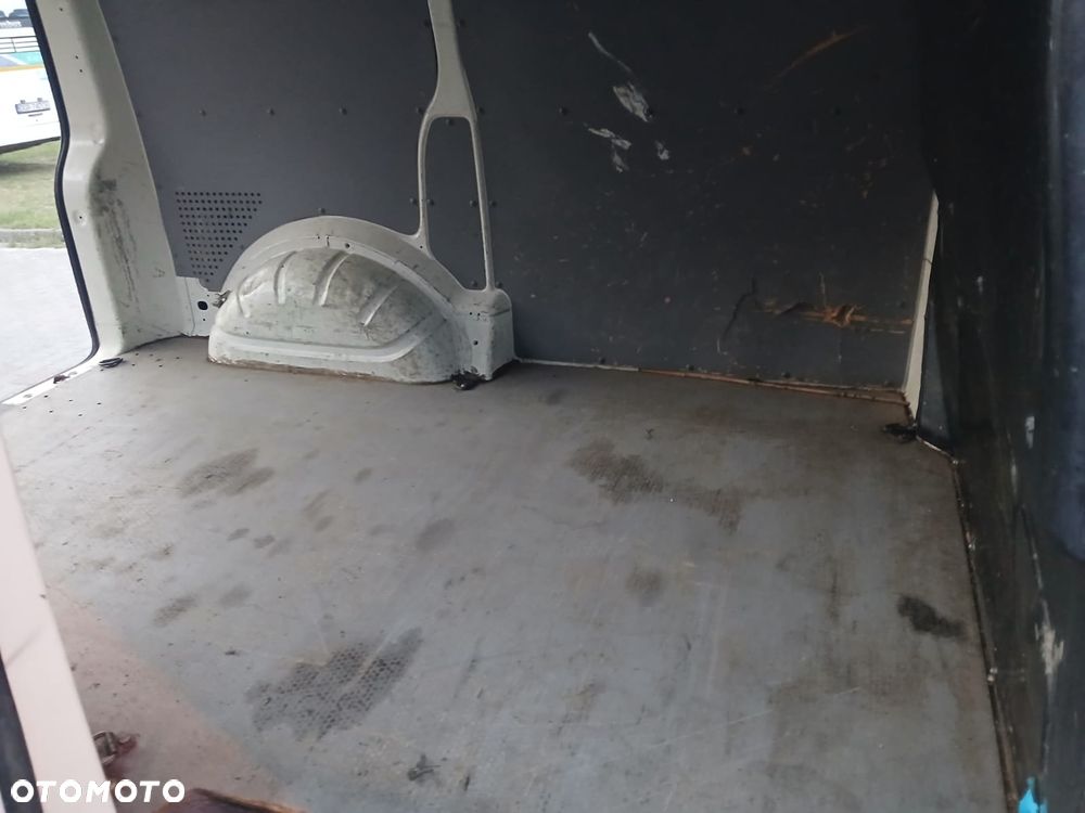 Volkswagen Transporter t5 - 2