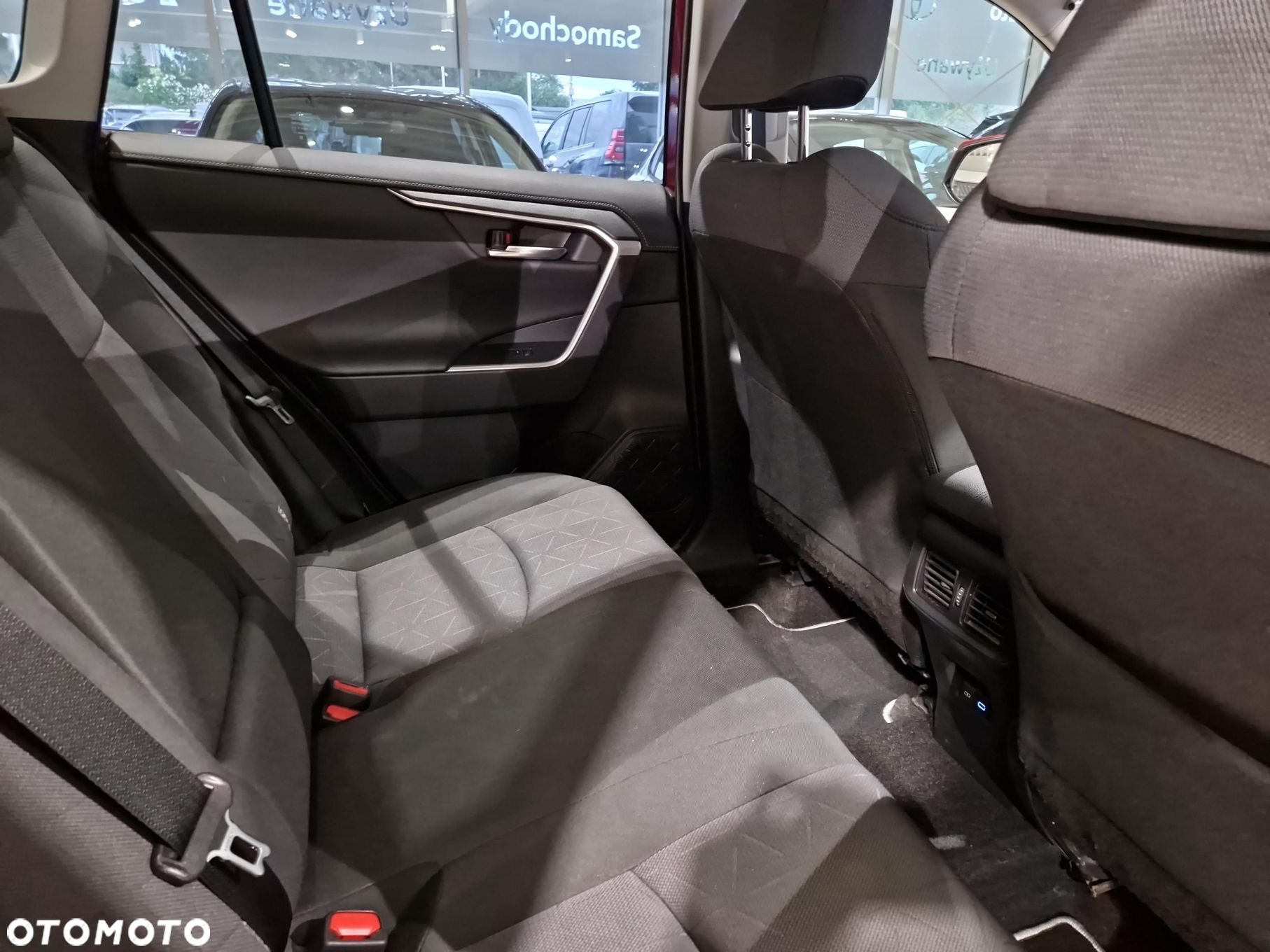 Toyota RAV4 - 10