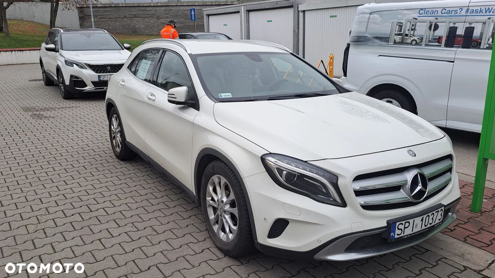 Mercedes-Benz GLA - 1