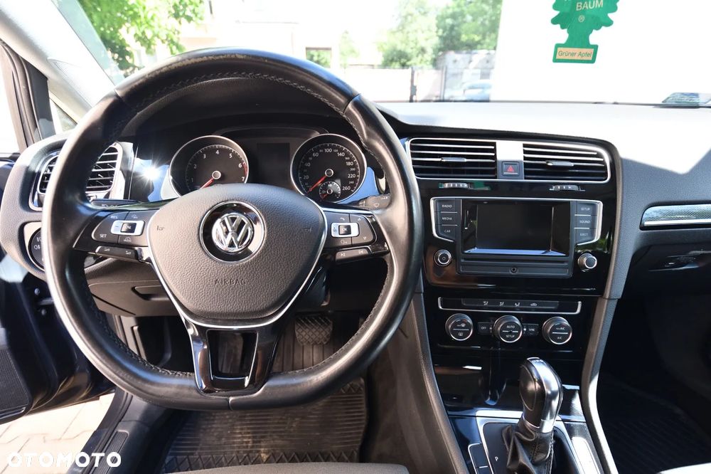 Volkswagen Golf - 19