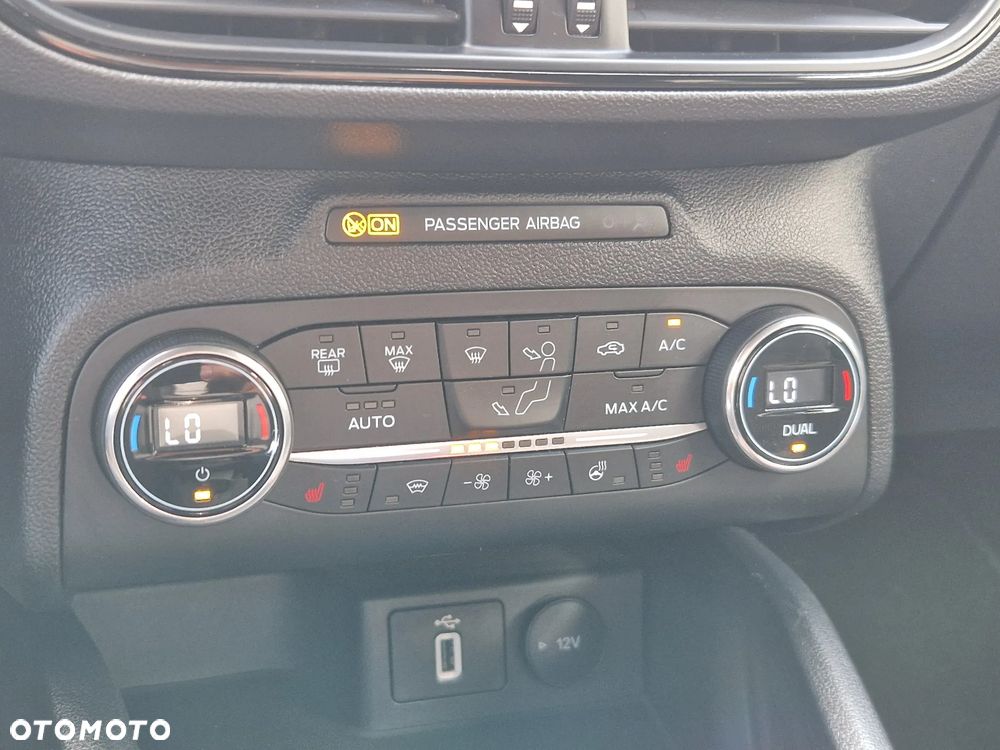 Ford Focus 1.0 EcoBoost Start-Stopp-System ST-LINE DESIGN - 25