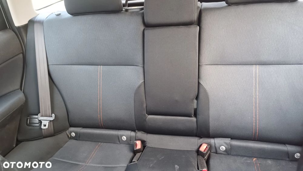 Subaru Forester 2.0D VR 000 - 16