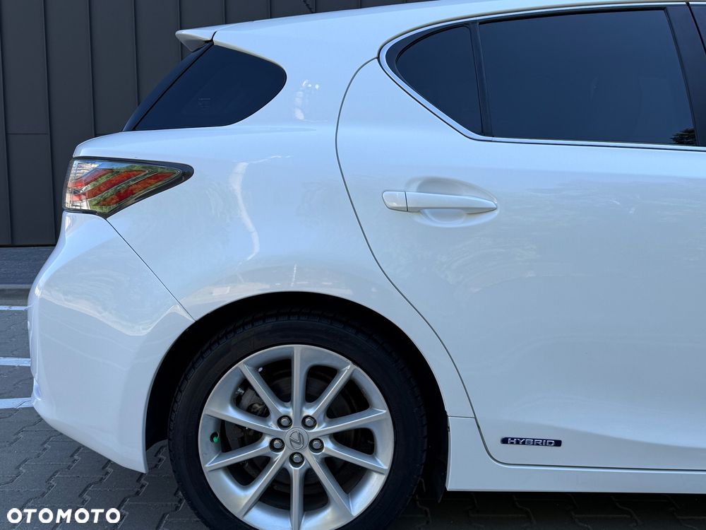 Lexus CT 200h Prestige - 21