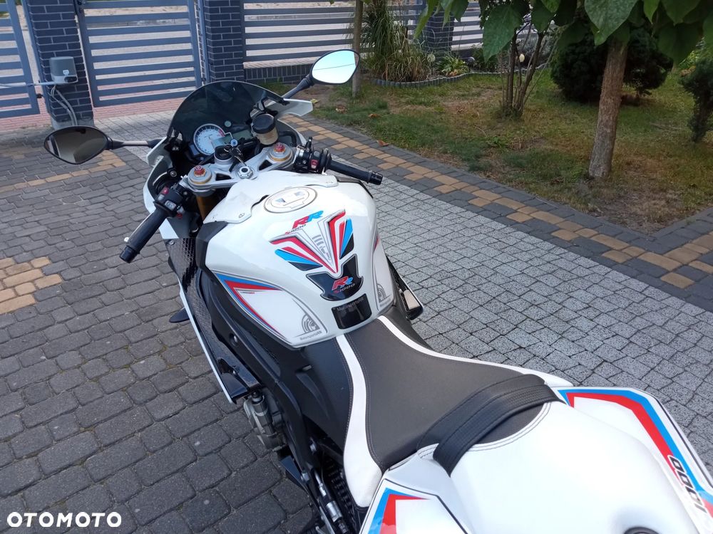 BMW S - 40