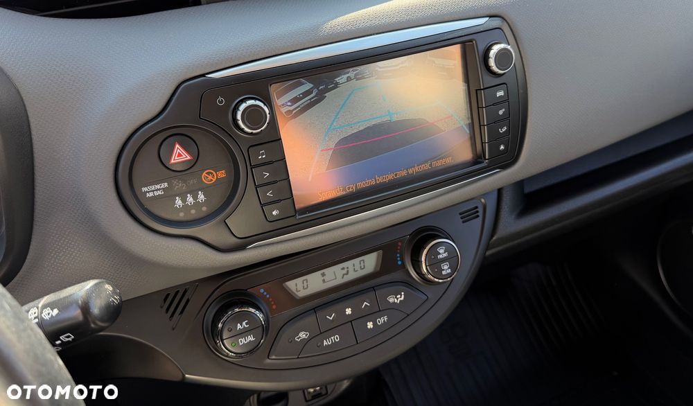 Toyota Yaris - 24