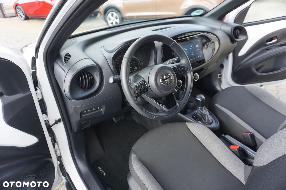 Toyota Aygo X 1.0 VVT-i Executive CVT - 22