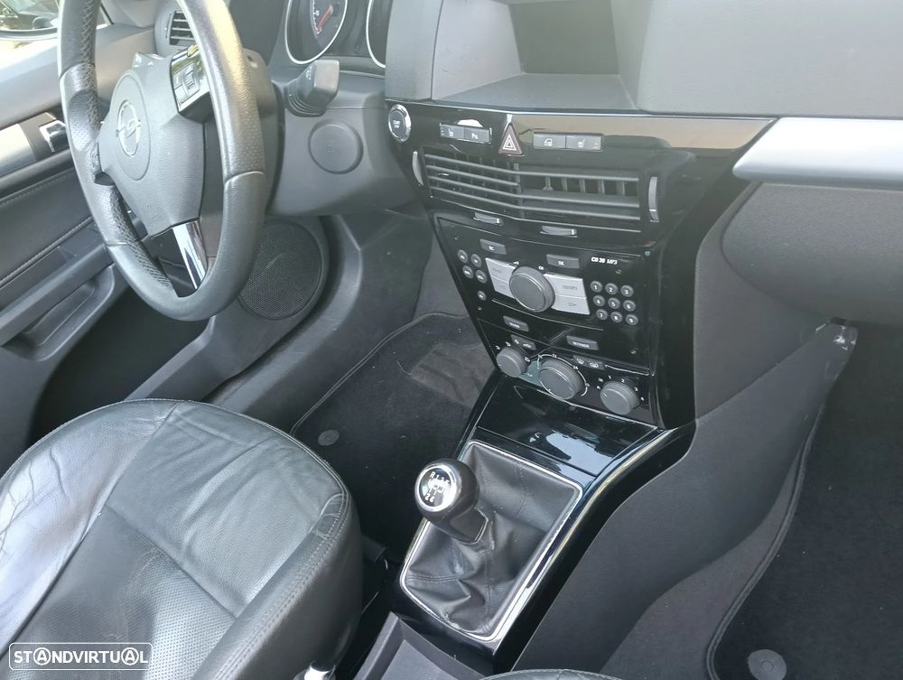 Opel Astra 1.8 Sport - 16