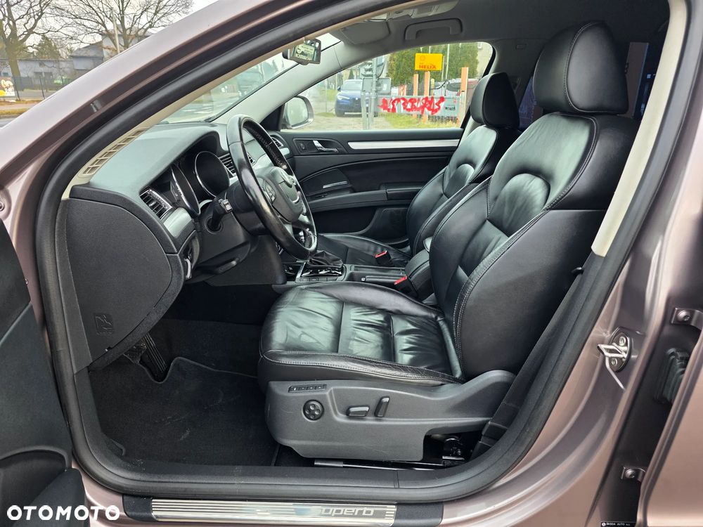Skoda Superb 2.0 TSI DSG Exclusive - 13