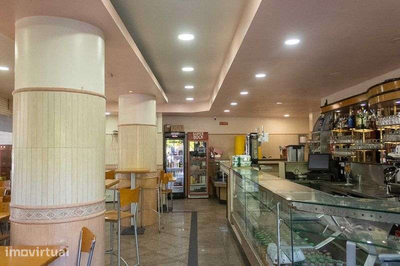 Cafetaria e Pastelaria - Grande imagem: 4/12